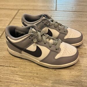 Nike Kids Gray and White Sneakers with Black Swoosh